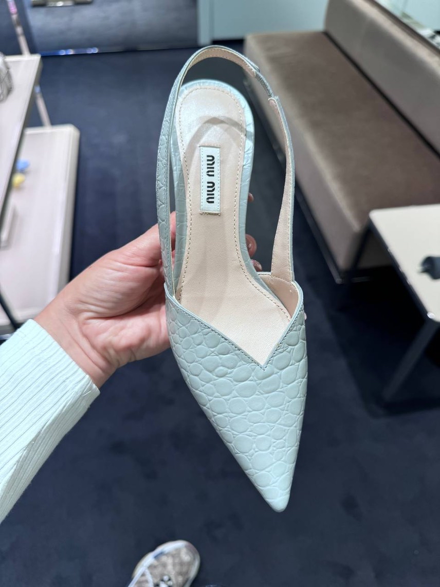 MIU MIU Sandals side view - Women's luxury Shoes