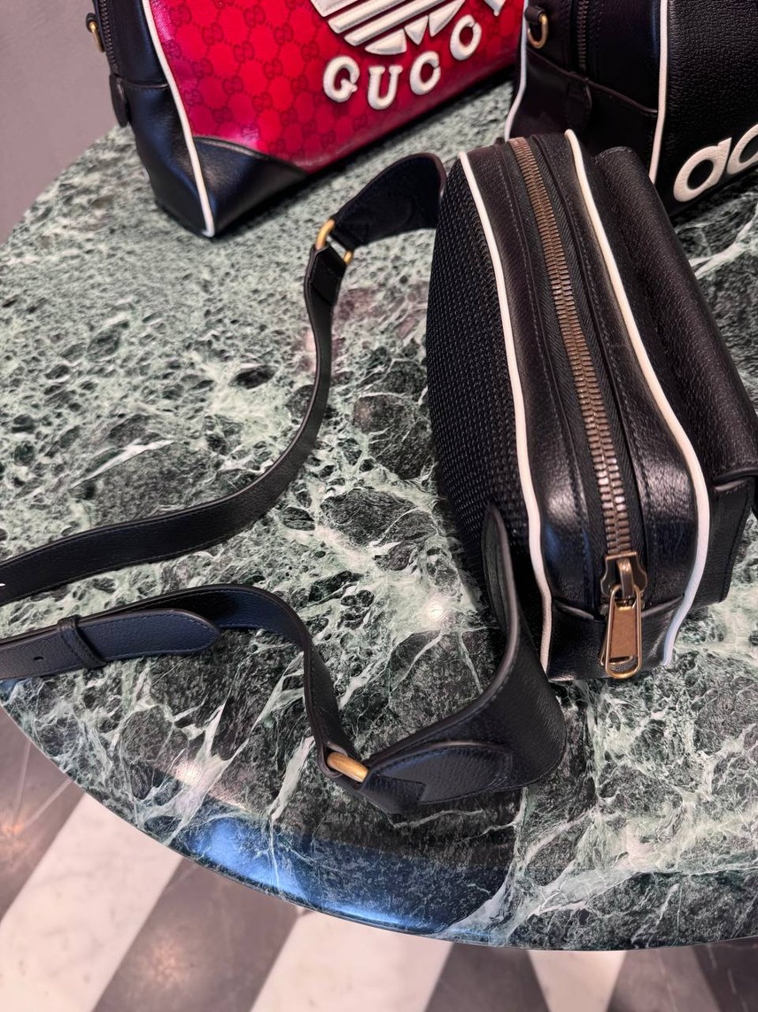 GUCCI Messenger bags side view - Men's luxury Bags