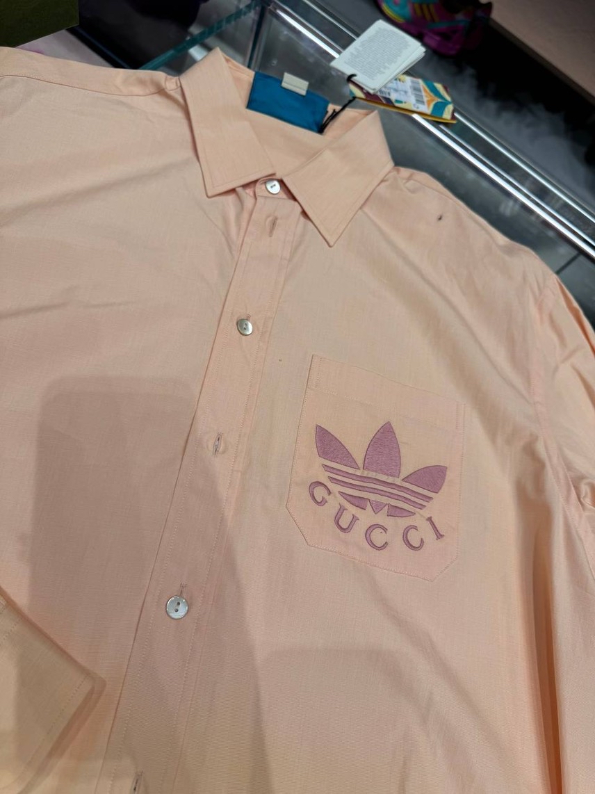 GUCCI Shorts side view - Men's luxury Clothes