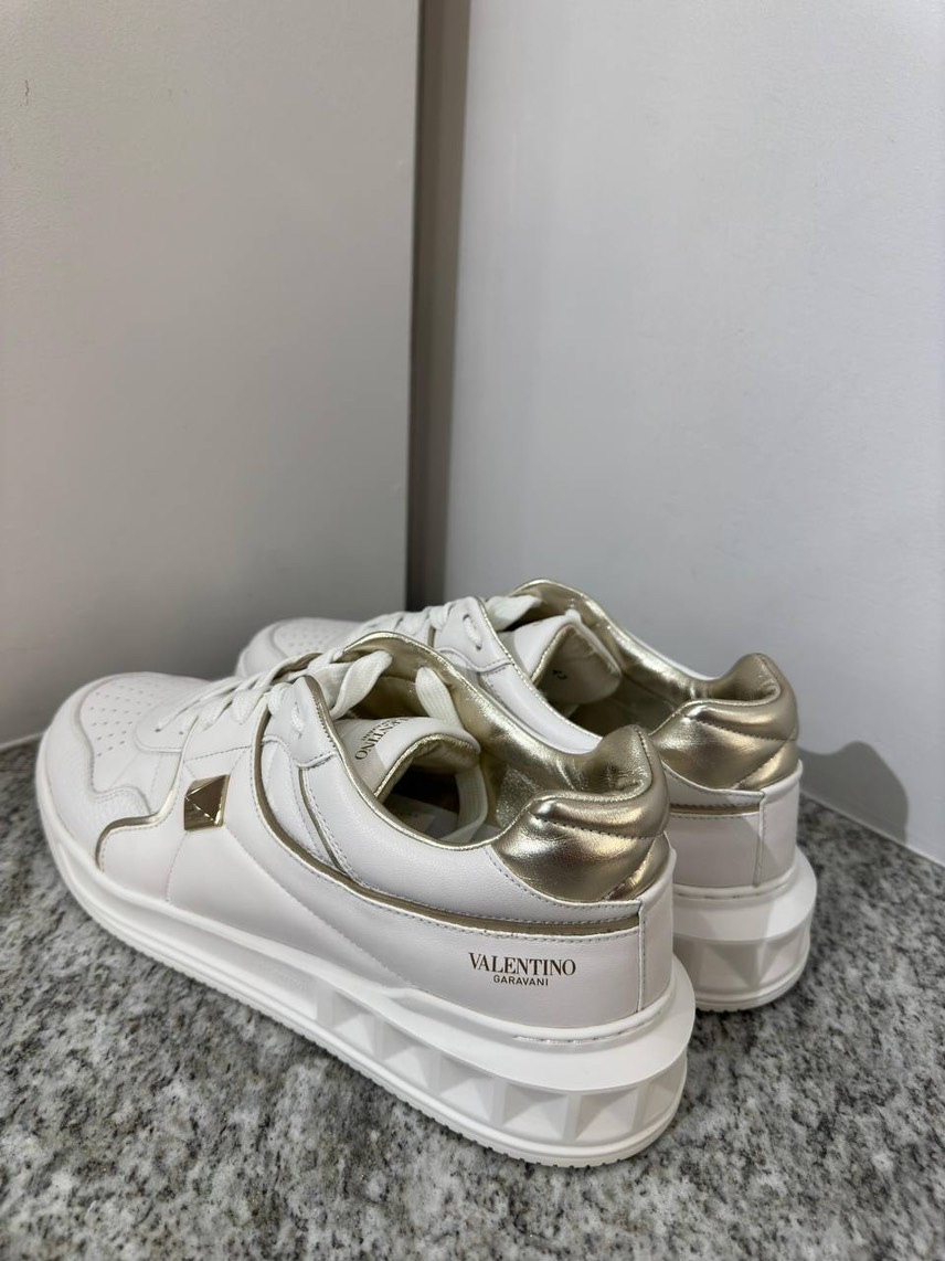 VALENTINO GARAVANI Sneakers side view - Men's luxury Shoes