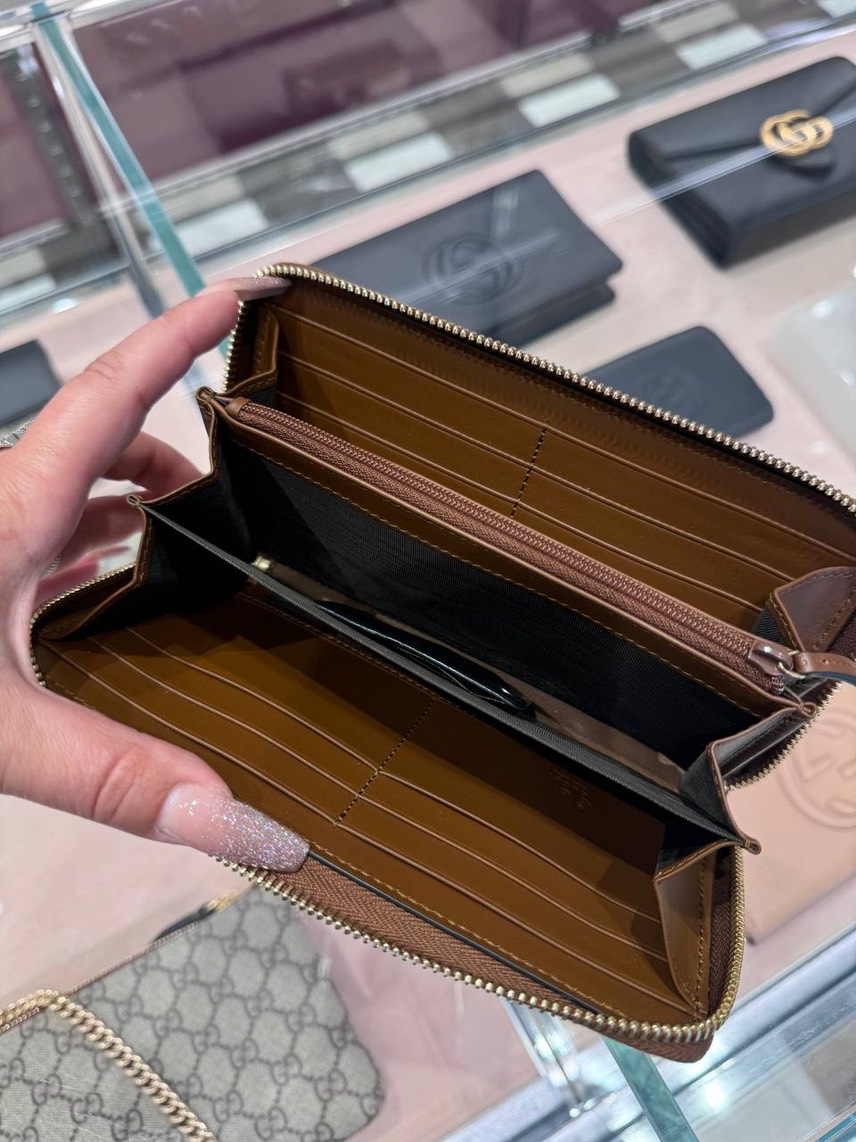 GUCCI Wallets and small leather goods side view - Women's luxury Accessories