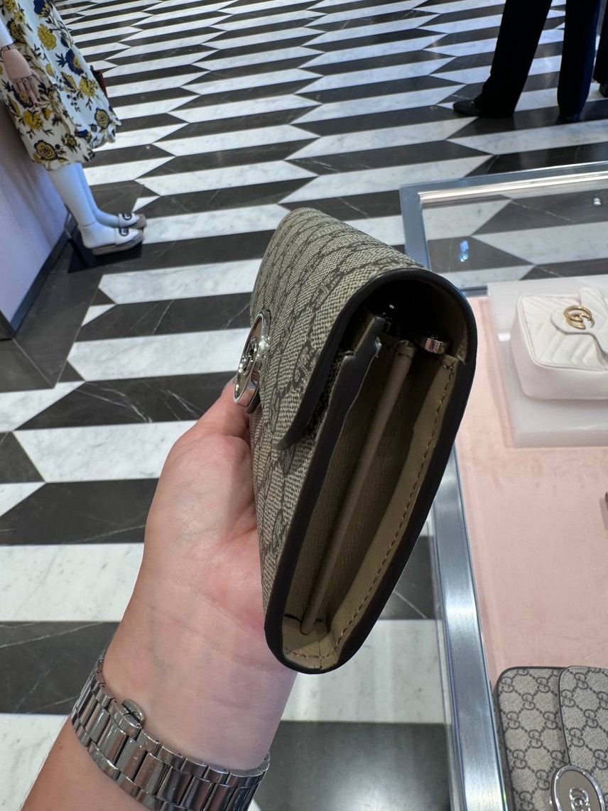 GUCCI Wallets and small leather goods side view - Women's luxury Accessories