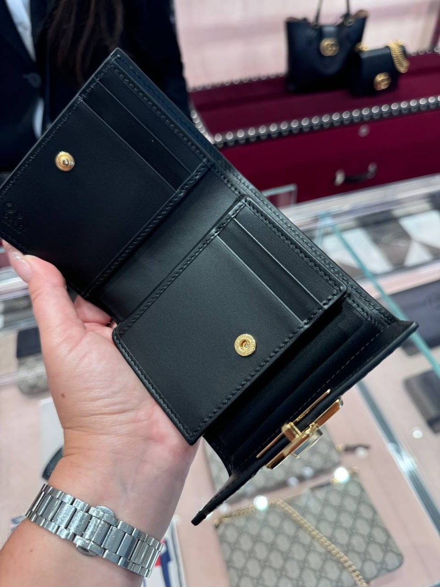 GUCCI Wallets and small leather goods side view - Women's luxury Accessories