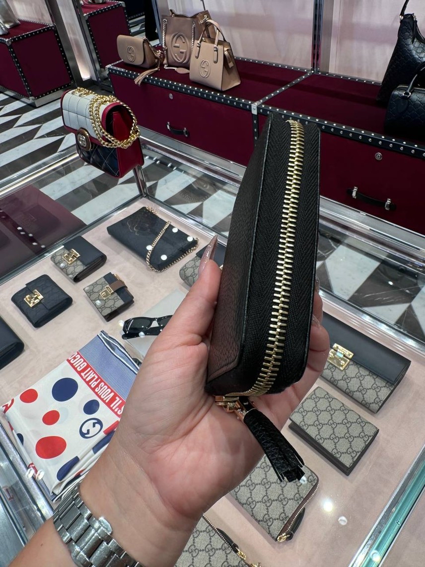 GUCCI Wallets and small leather goods side view - Women's luxury Accessories