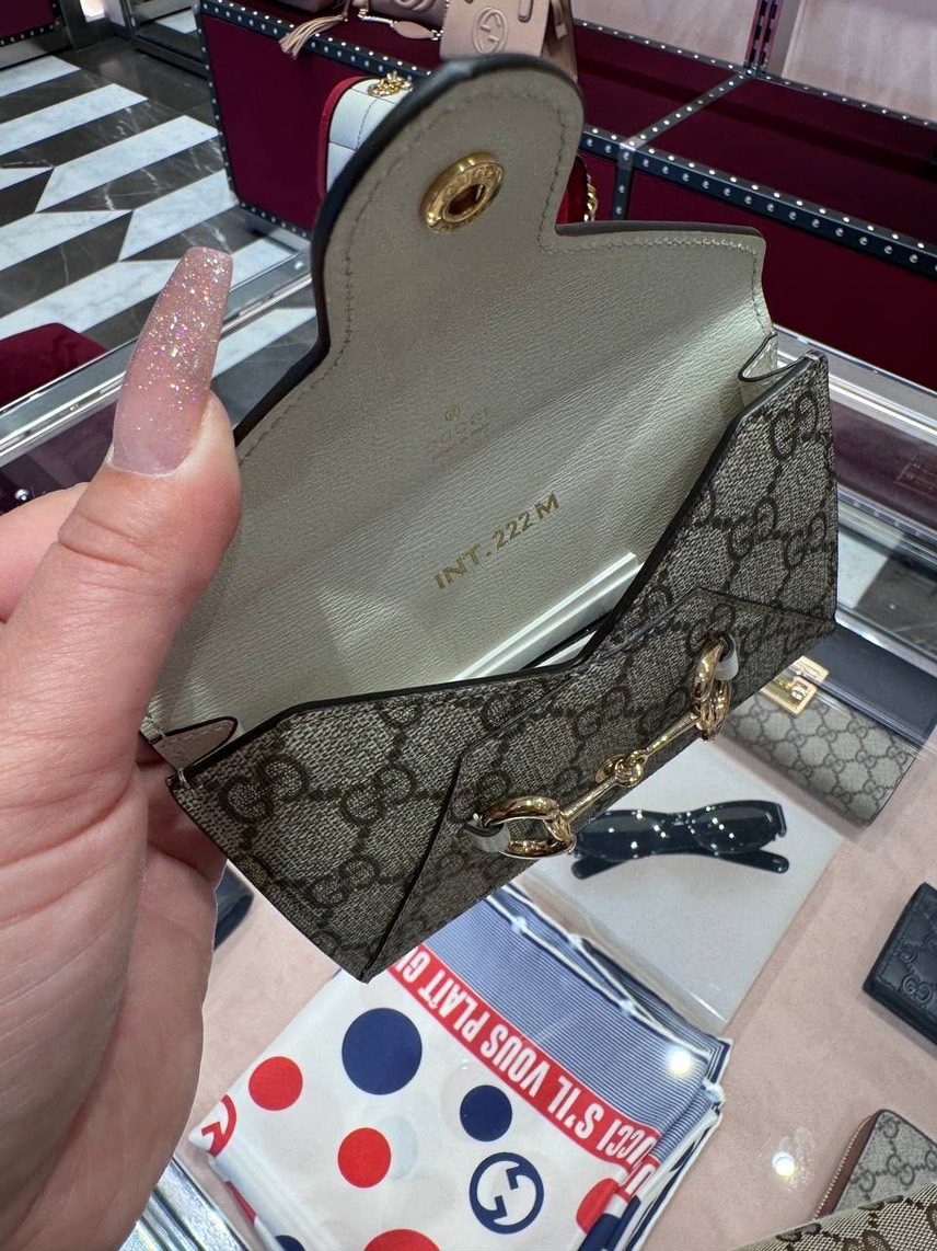 GUCCI Wallets and small leather goods side view - Women's luxury Accessories