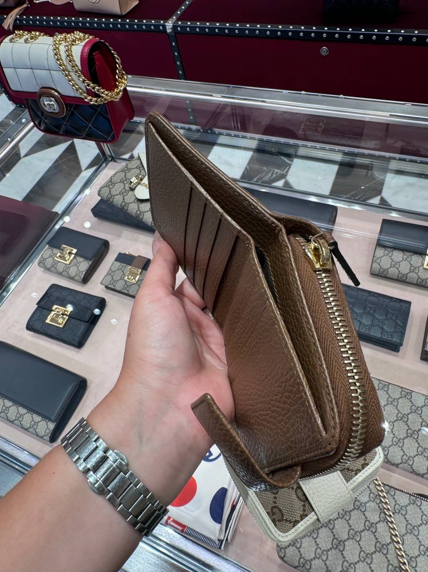 GUCCI Wallets and small leather goods side view - Women's luxury Accessories