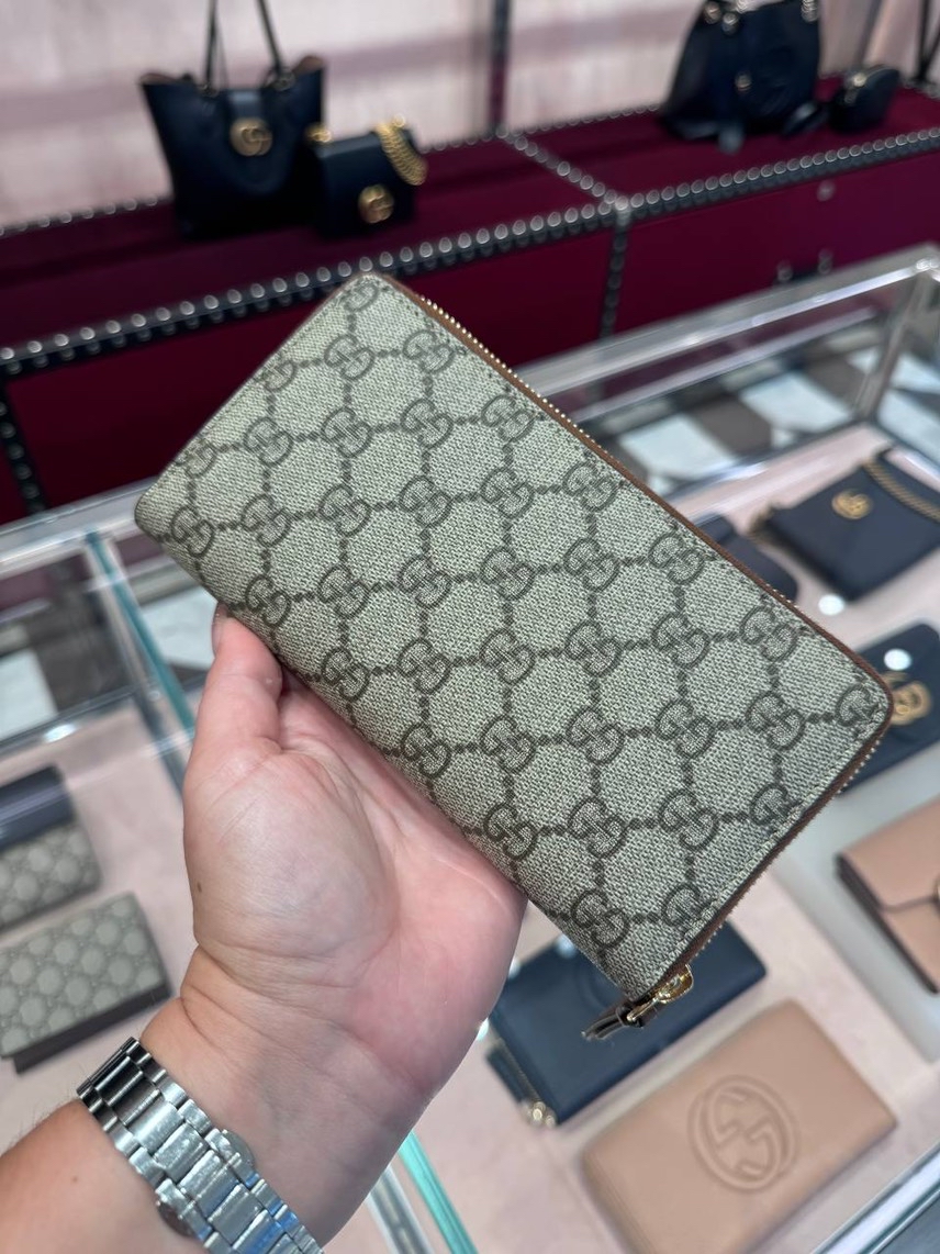 GUCCI Wallets and small leather goods front view - Women's luxury Accessories