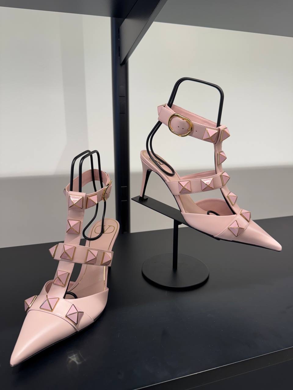VALENTINO GARAVANI Sandals front view - Women's luxury Shoes