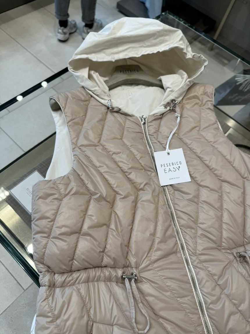 PESERICO Gilets side view - Women's luxury Clothes