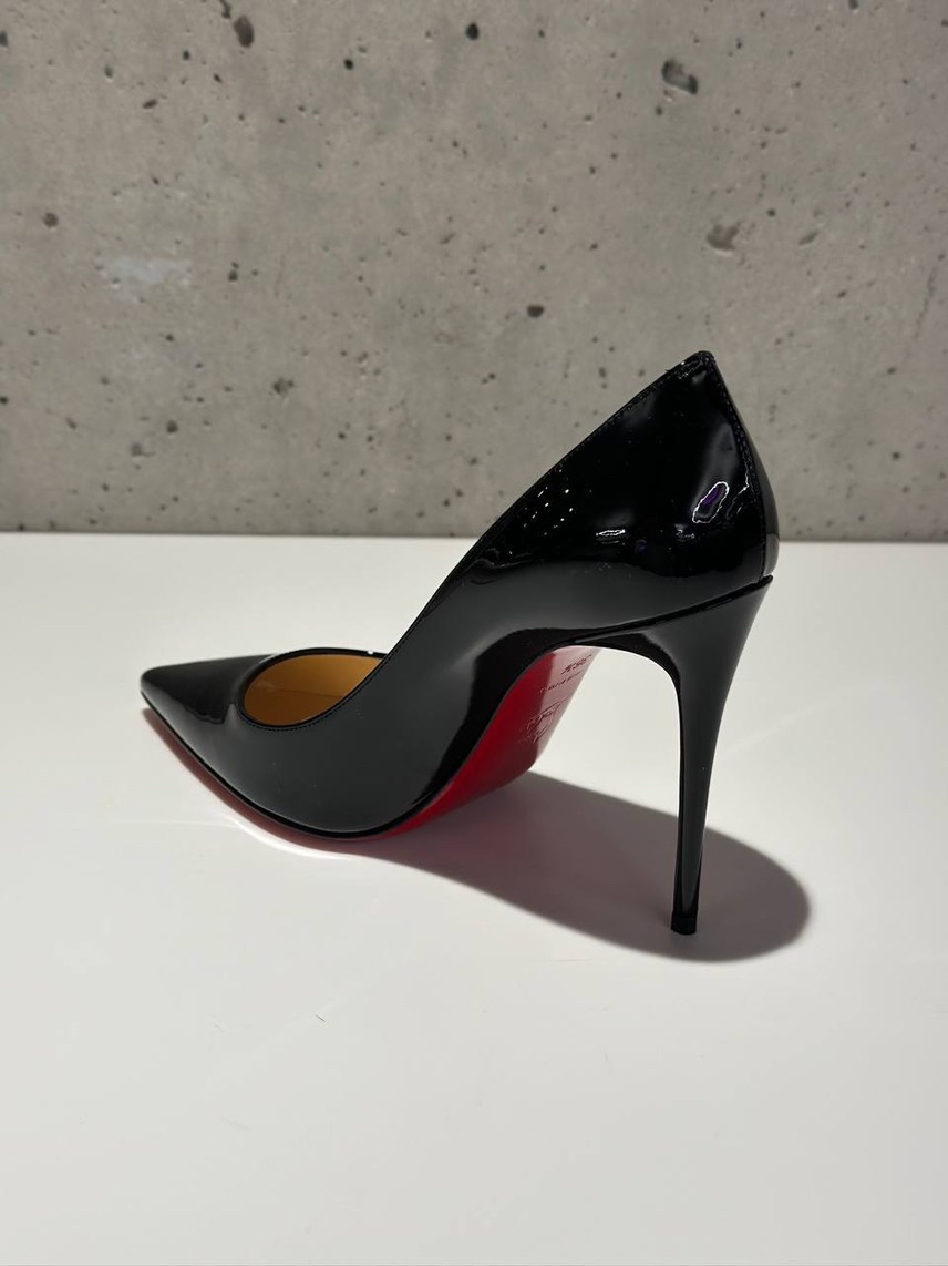 CHRISTIAN LOUBOUTIN Pumps side view - Women's luxury Shoes