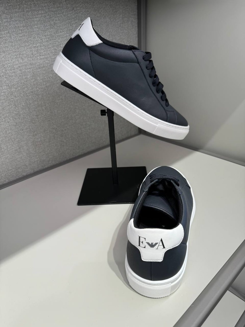 ARMANI EXCHANGE Sneakers side view - Women's luxury Shoes