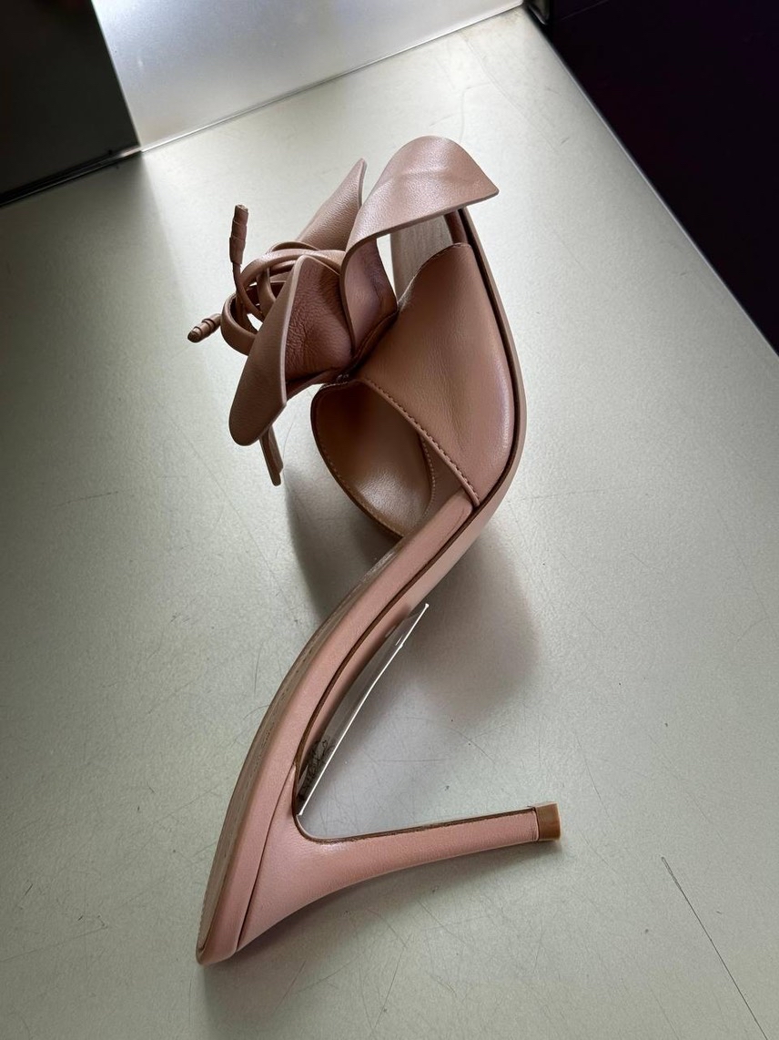 GIANVITO ROSSI Sandals side view - Women's luxury Shoes