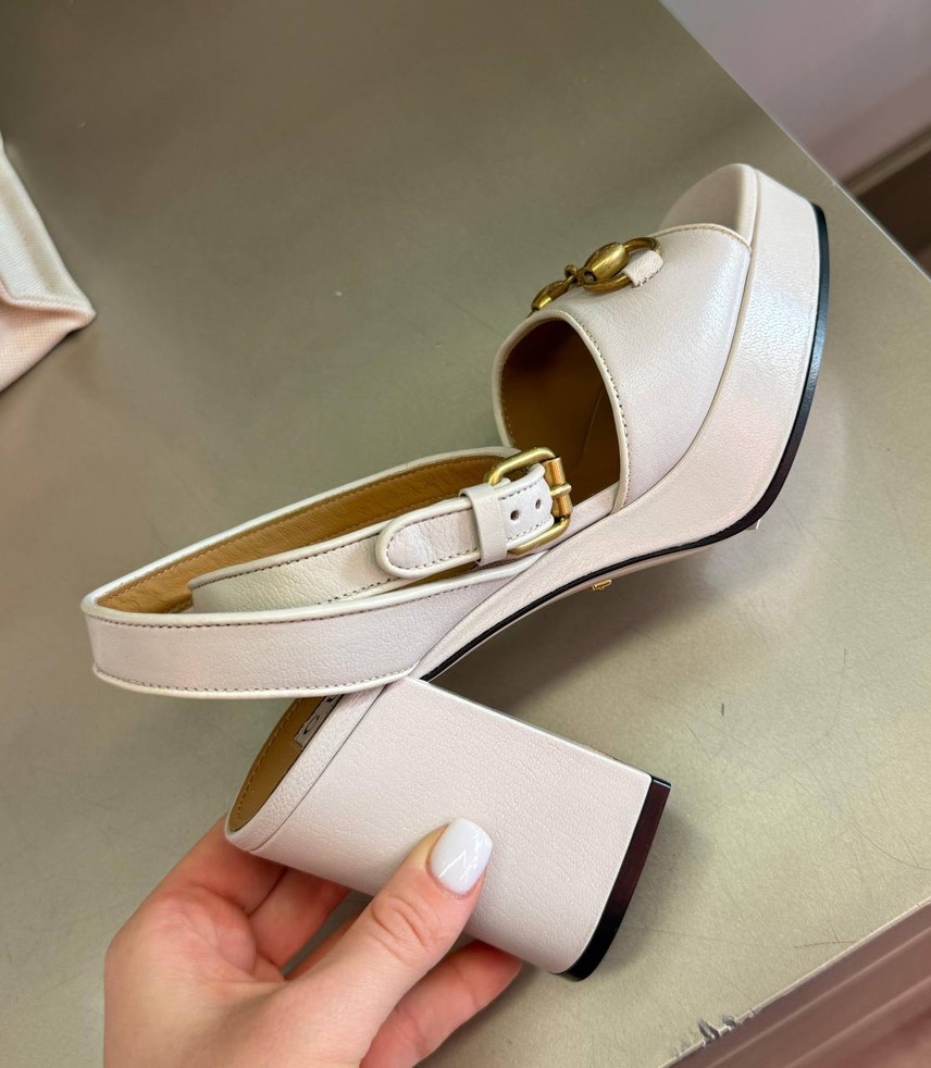 GUCCI Sandals front view - Women's luxury Shoes