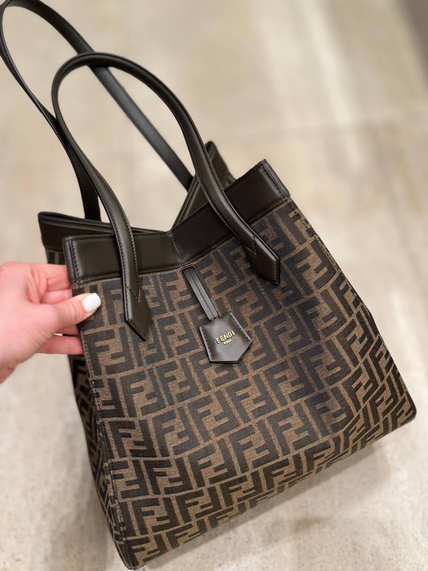 FENDI Shoulder bags side view - Women's luxury Bags