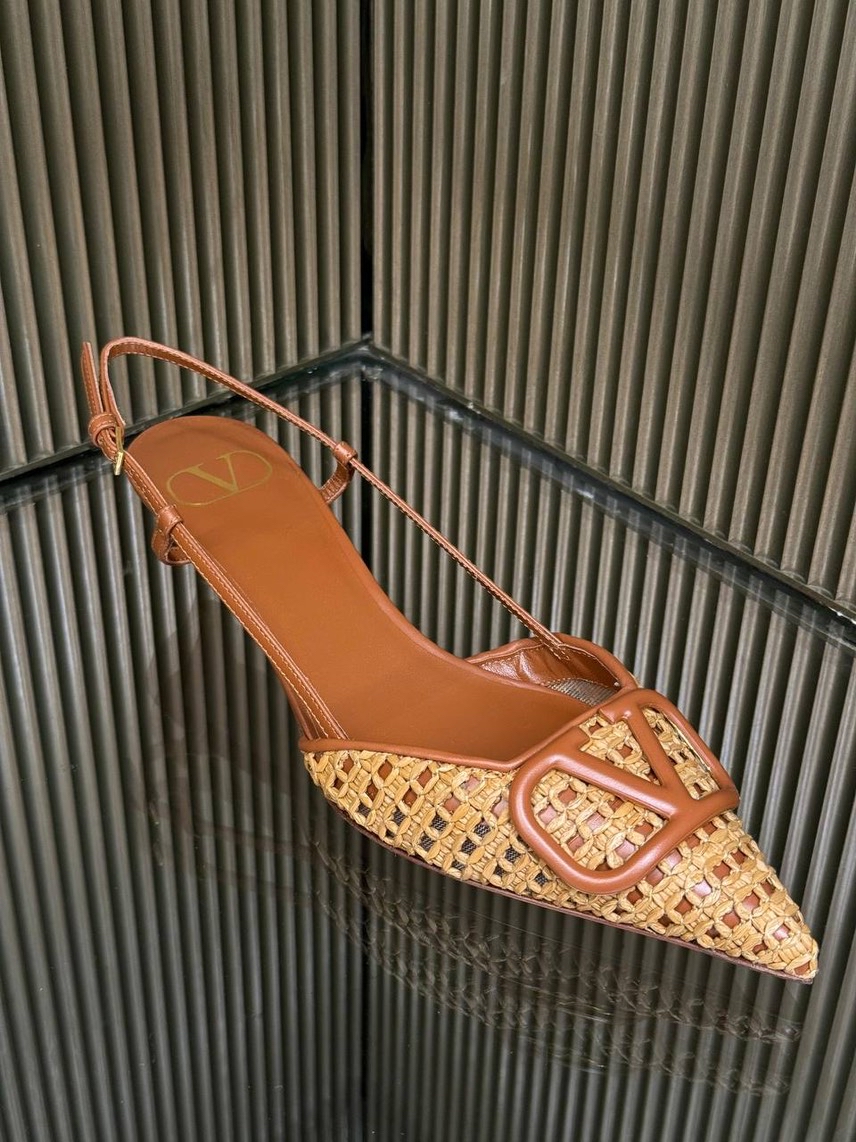 VALENTINO GARAVANI Sandals side view - Women's luxury Shoes