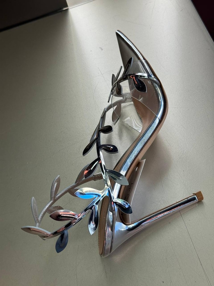 GIANVITO ROSSI Sandals side view - Women's luxury Shoes