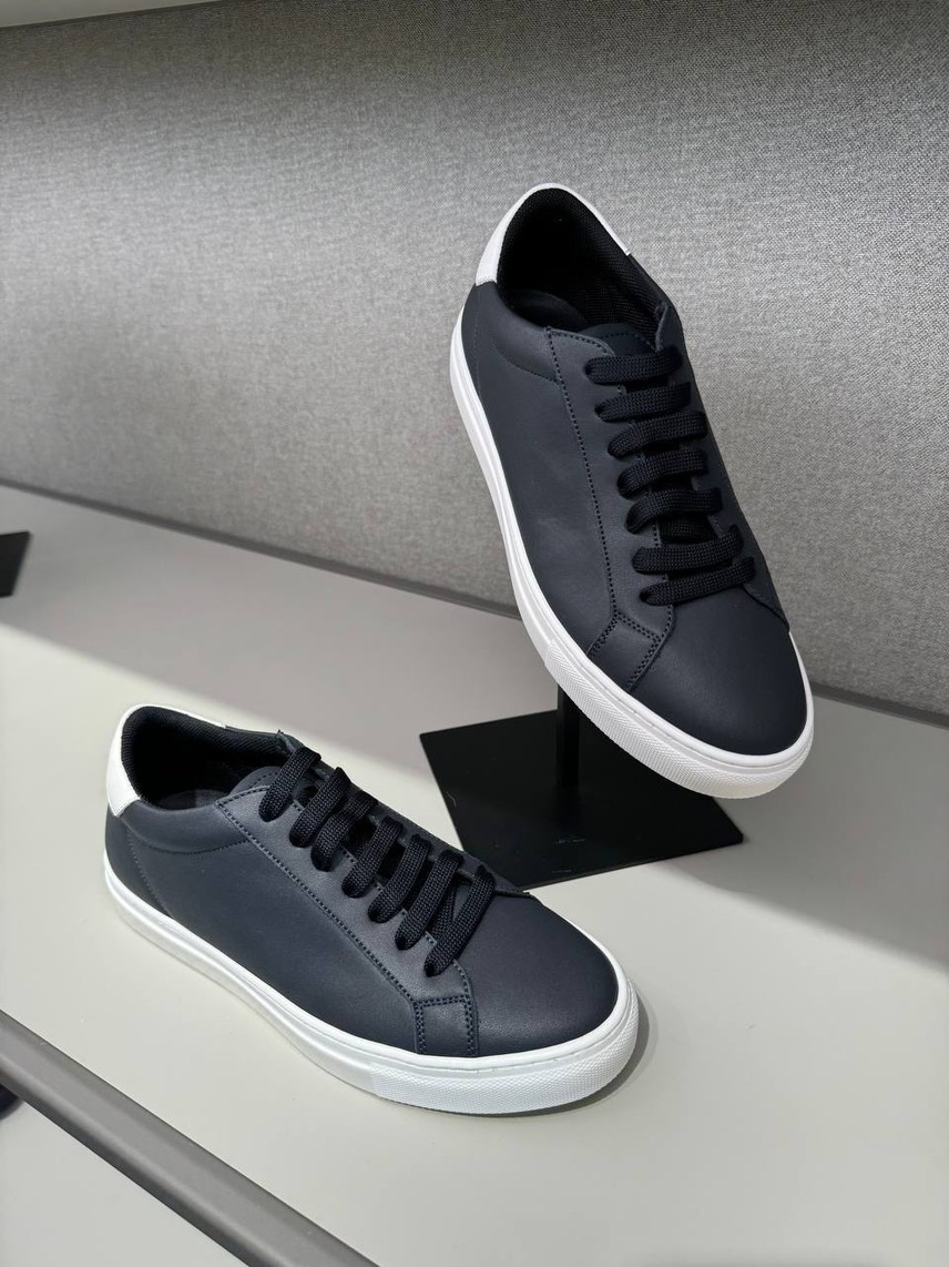 ARMANI EXCHANGE Sneakers side view - Women's luxury Shoes