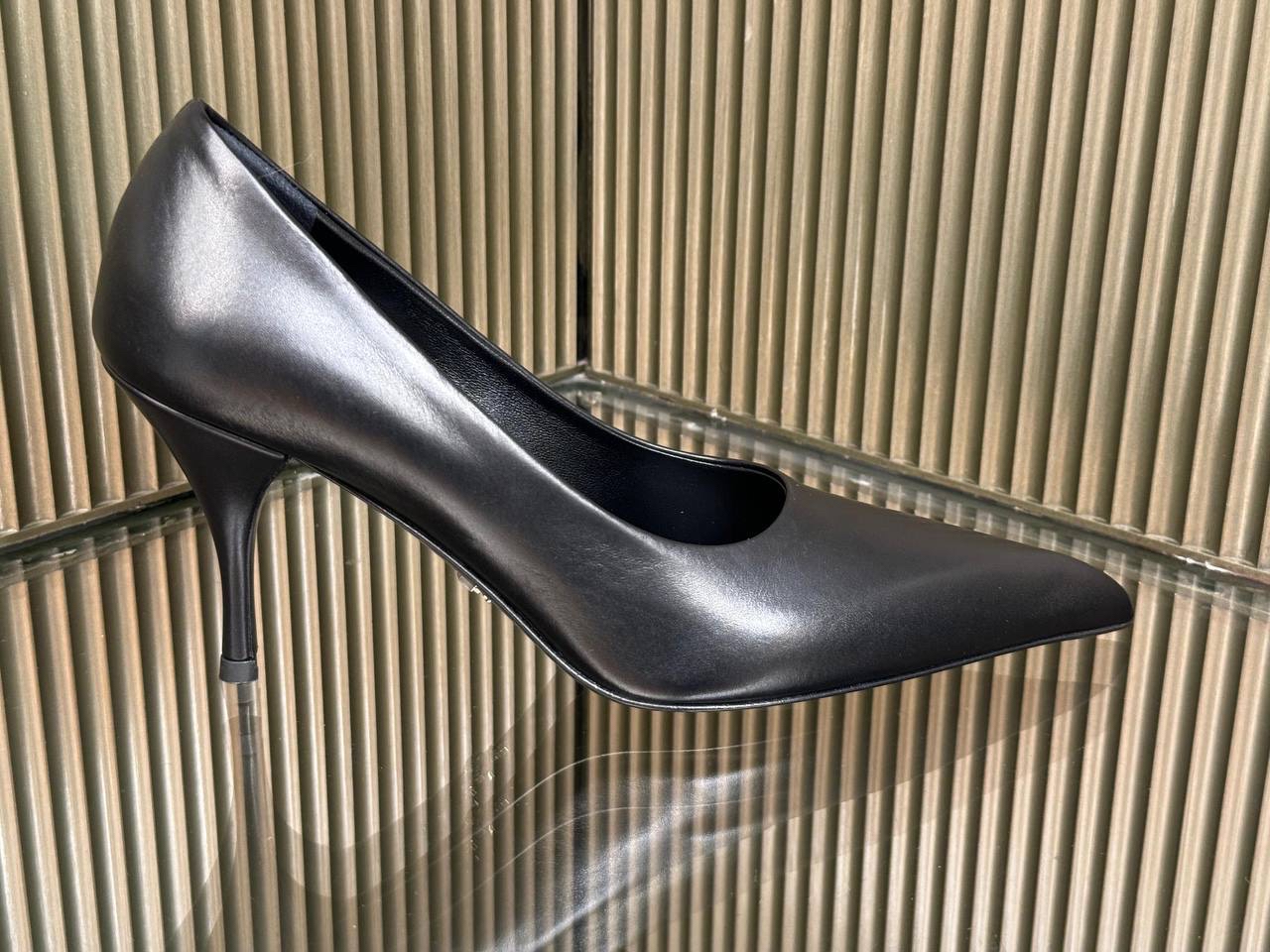 PRADA Pumps front view - Women's luxury Shoes