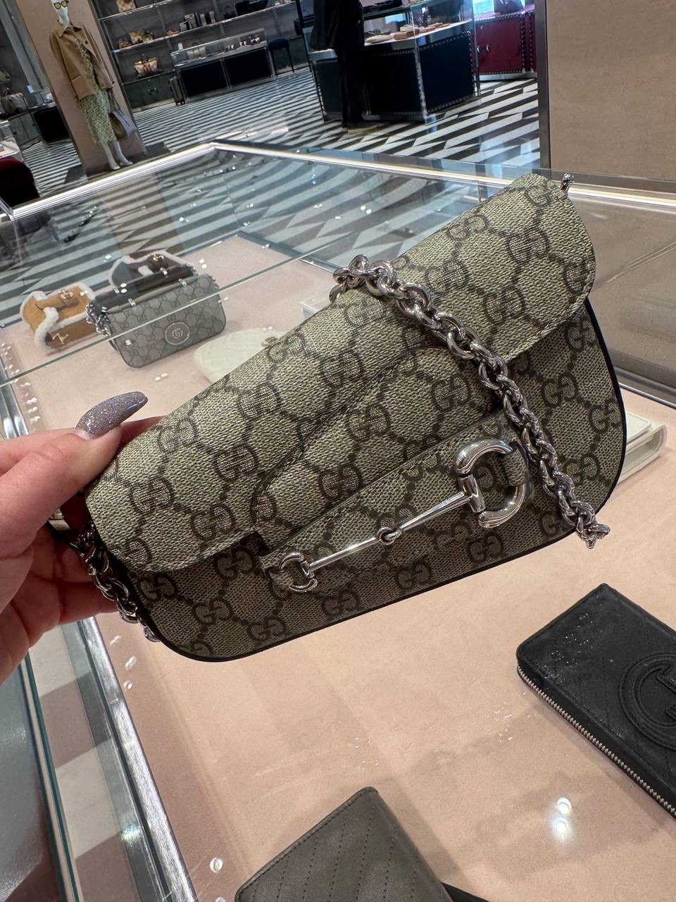 GUCCI Crossbody bags front view - Women's luxury Bags