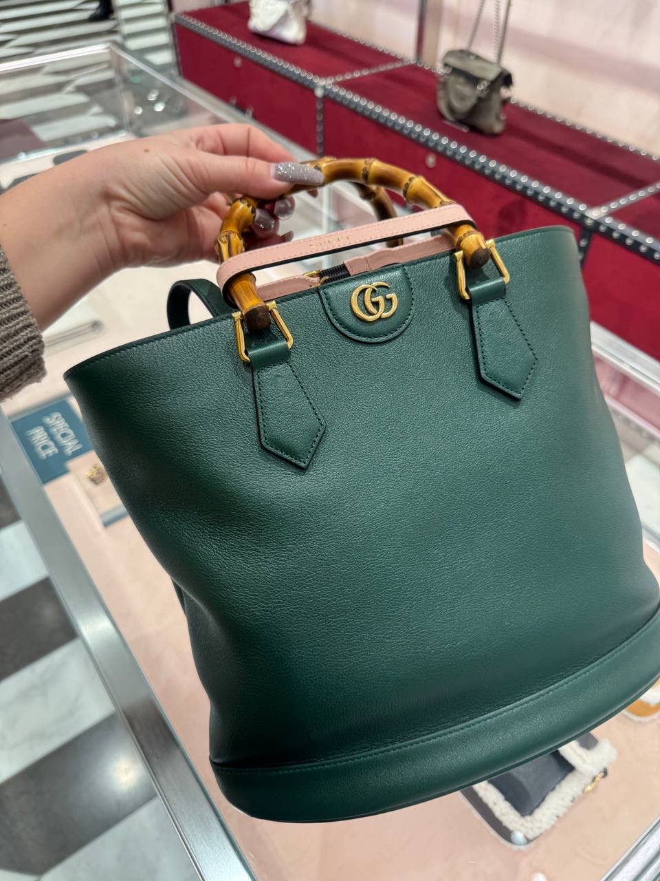 GUCCI Crossbody bags side view - Women's luxury Bags