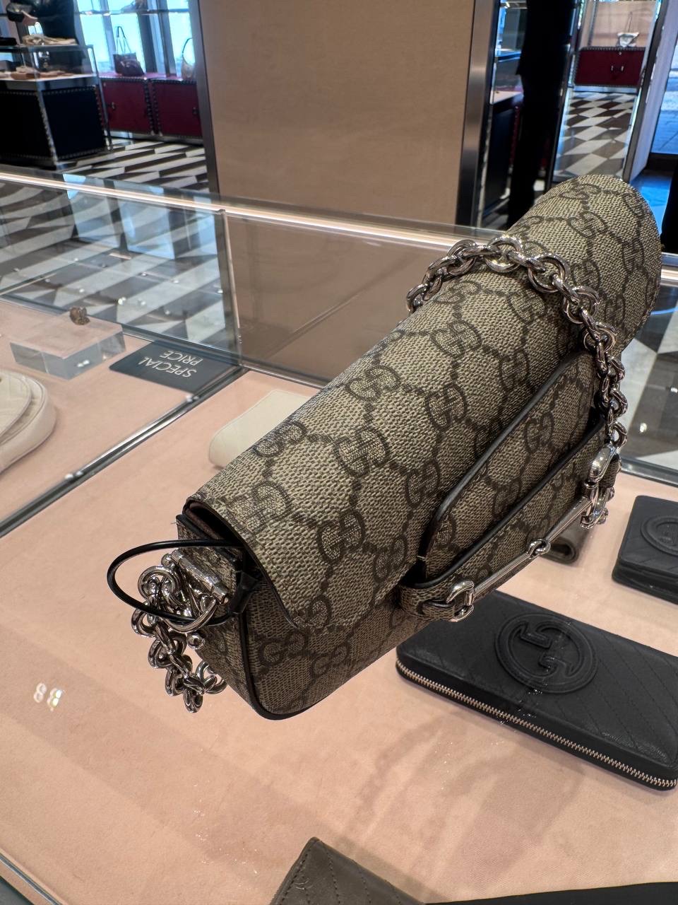 GUCCI Crossbody bags side view - Women's luxury Bags