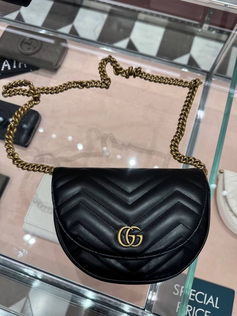 GUCCI Crossbody bags front view - Women's luxury Bags