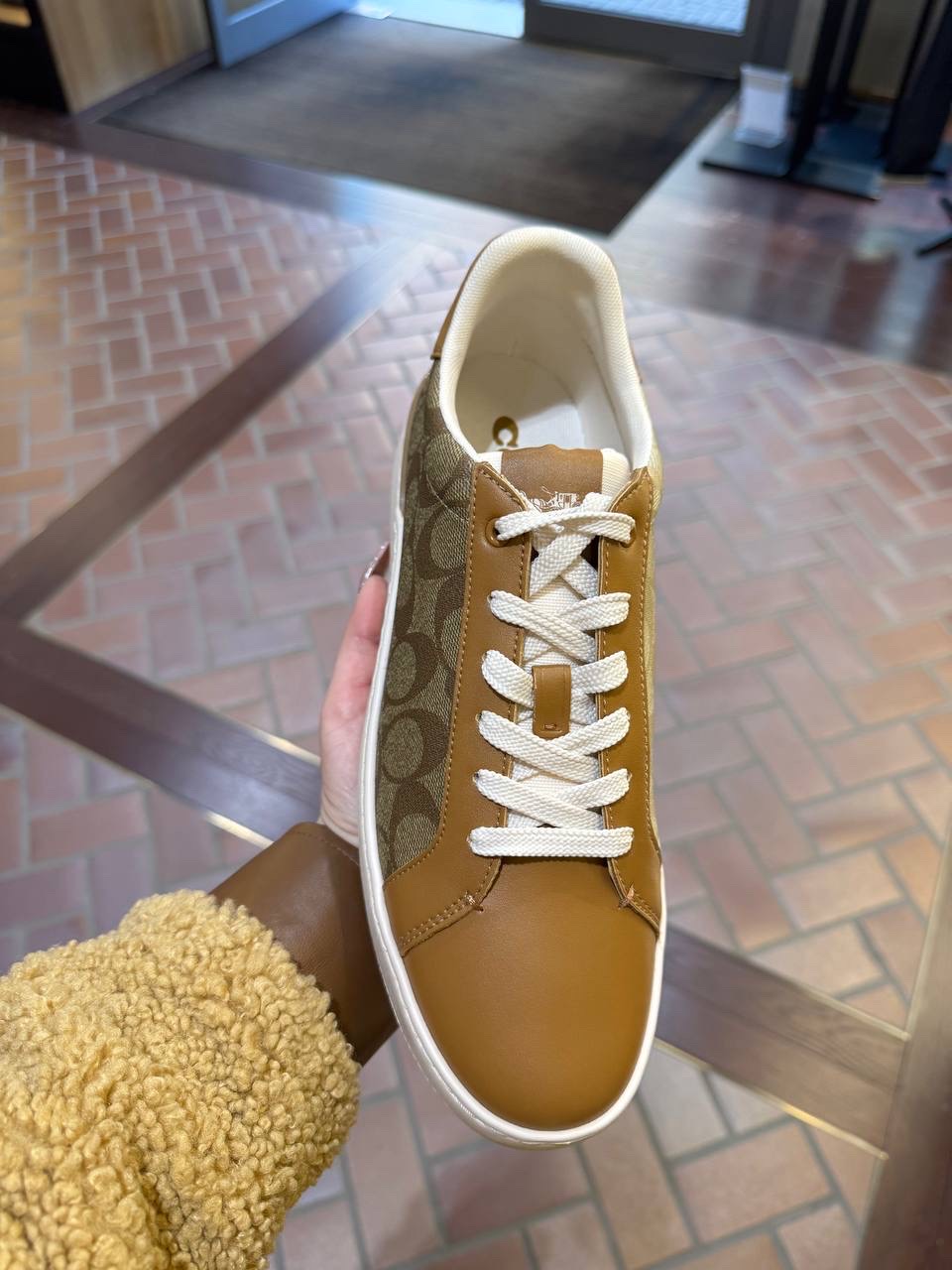 COACH Sneakers side view - Men's luxury Shoes