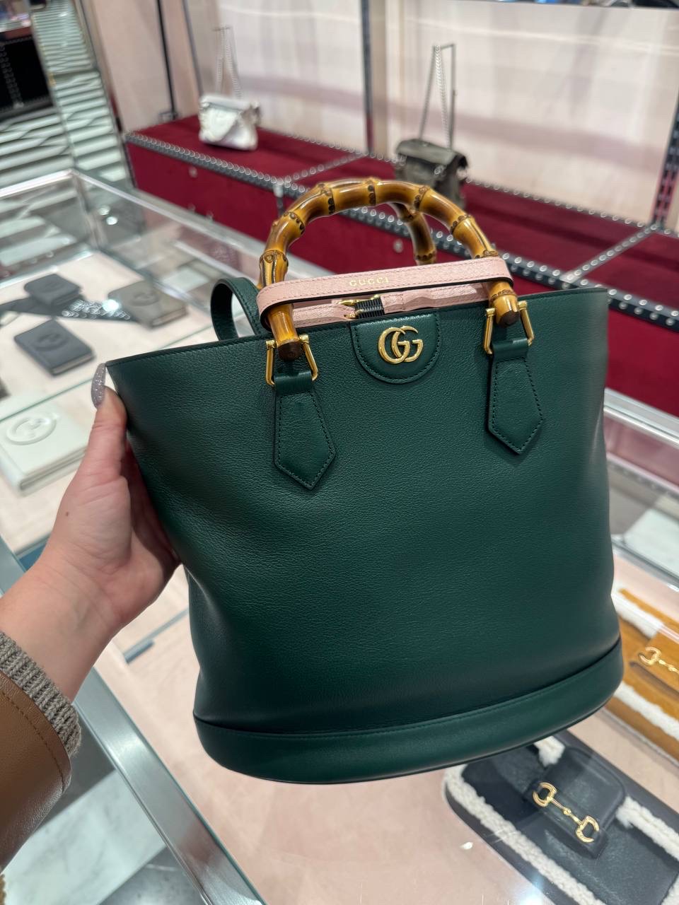 GUCCI Crossbody bags front view - Women's luxury Bags