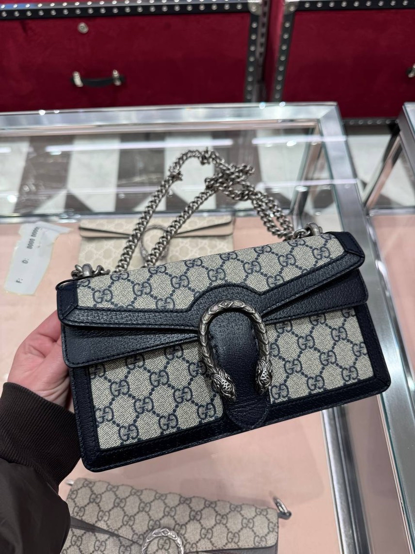 GUCCI Crossbody bags front view - Women's luxury Bags