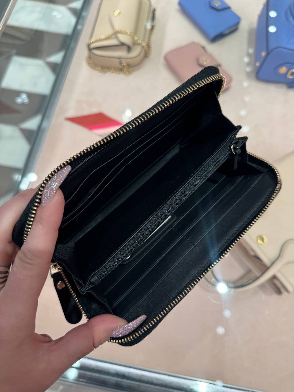 GUCCI Wallets and small leather goods side view - unisex luxury Accessories