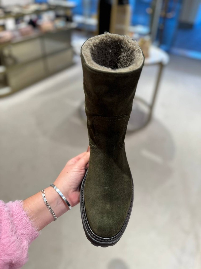 JIMMY CHOO Boots side view - Women's luxury Shoes
