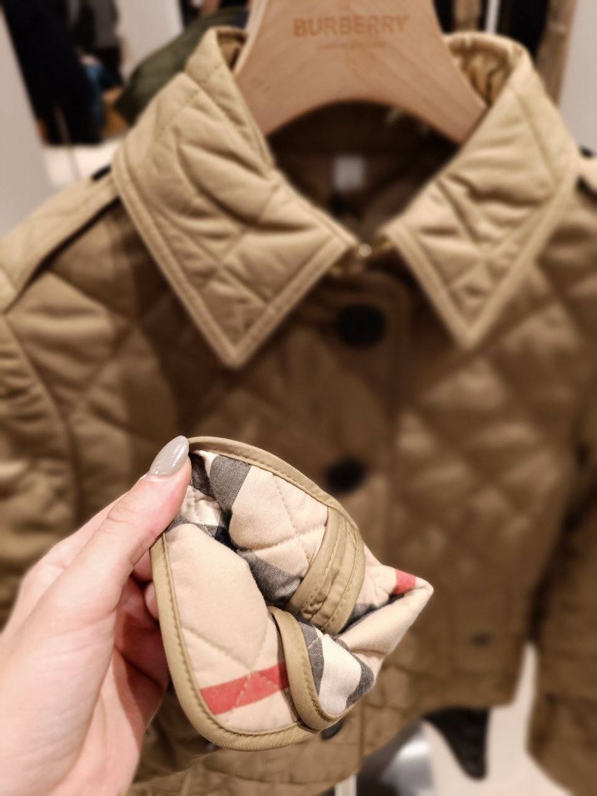 BURBERRY Down jacket side view - Women's luxury Clothes