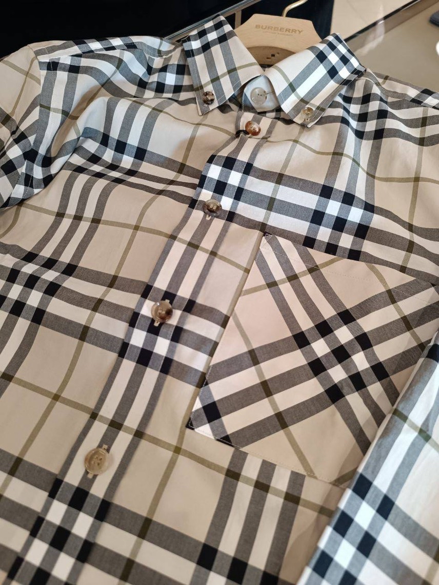 BURBERRY Shirts side view - Men's luxury Clothes