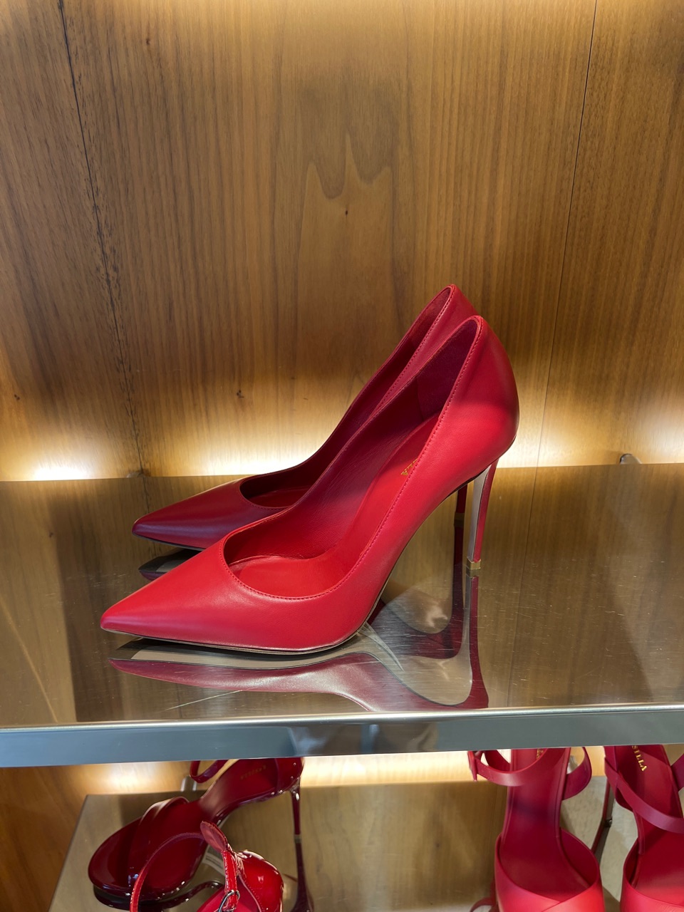LE SILLA Pumps side view - Women's luxury Shoes