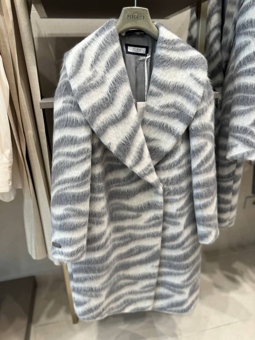 PESERICO Coats side view - Women's luxury Clothes