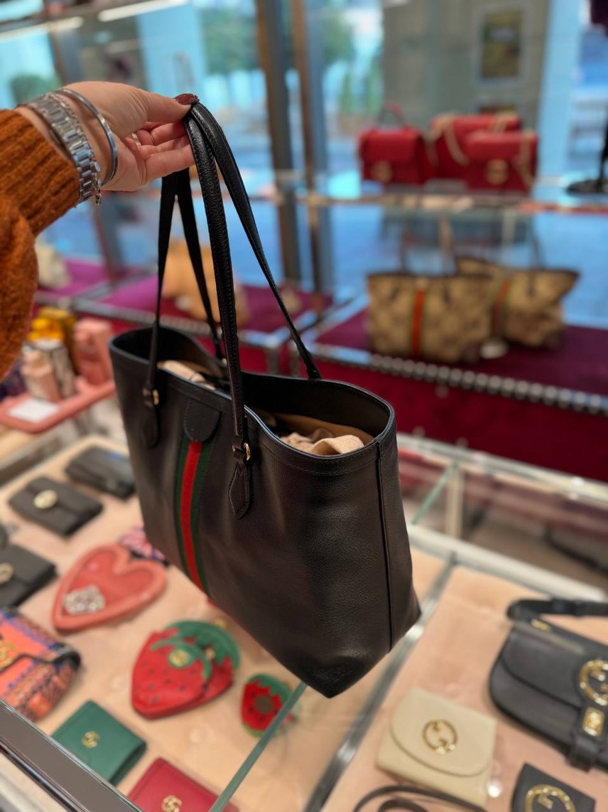 GUCCI Totes side view - Women's luxury Bags