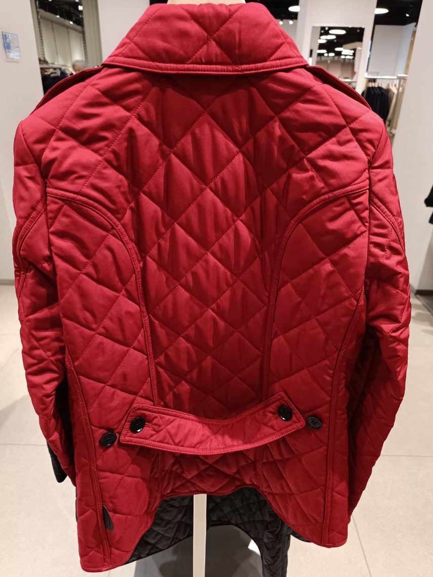 BURBERRY Down jacket side view - Women's luxury Clothes
