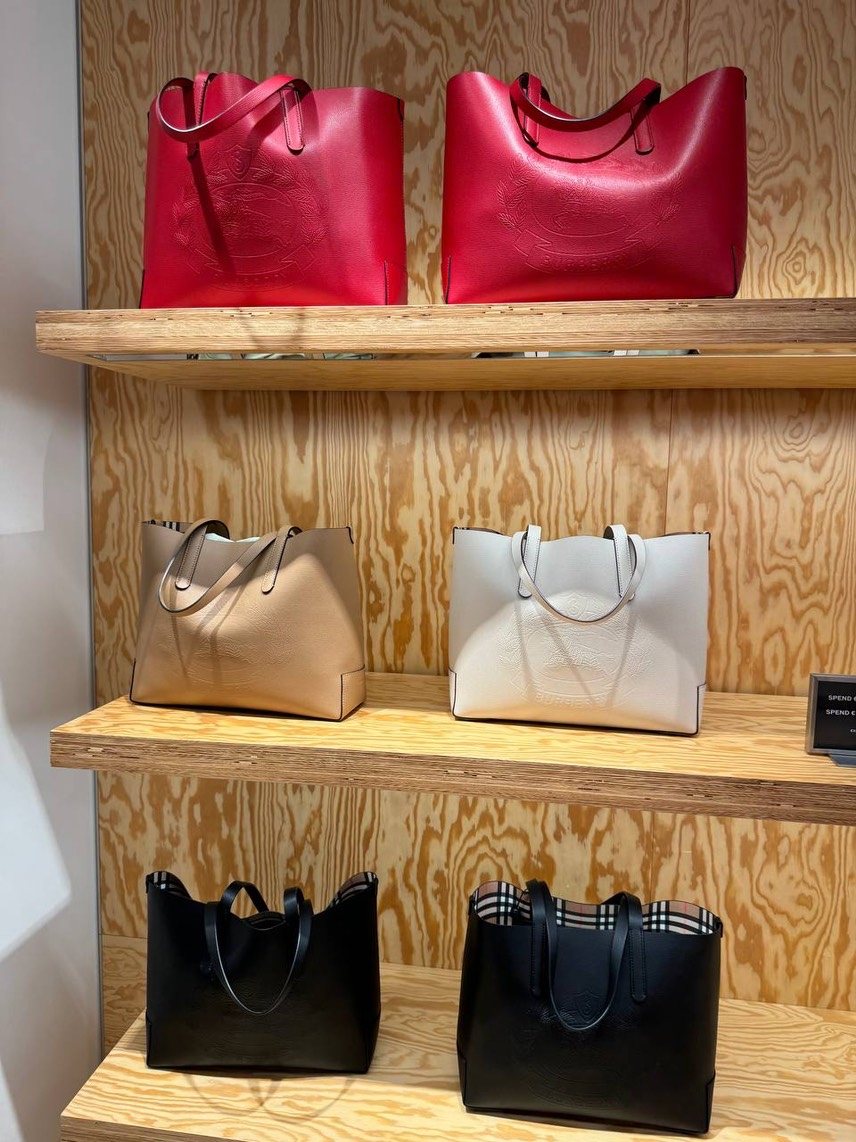 BURBERRY Totes side view - Women's luxury Bags