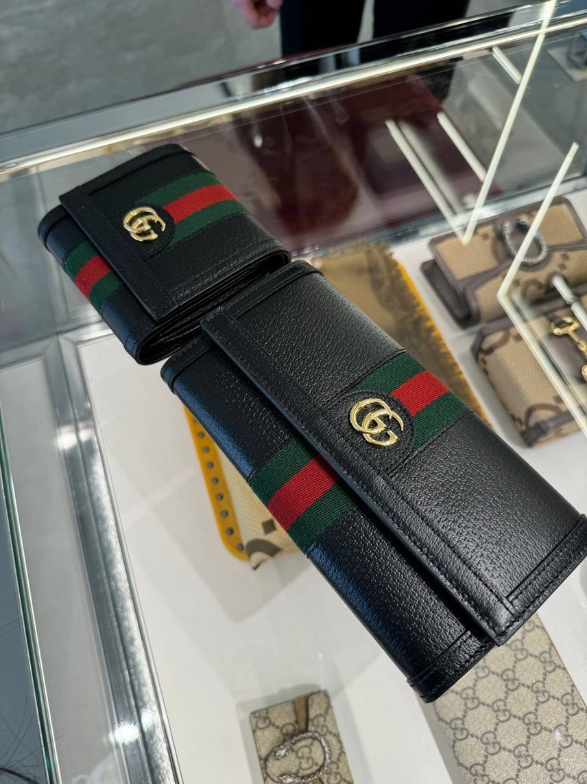 GUCCI Wallets and small leather goods side view - Women's luxury Accessories