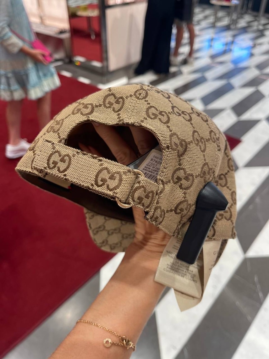 GUCCI Caps and Hats side view - unisex luxury Accessories