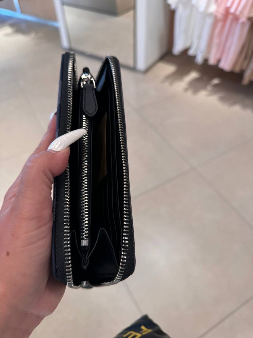 BURBERRY Wallets and small leather goods side view - unisex luxury Accessories