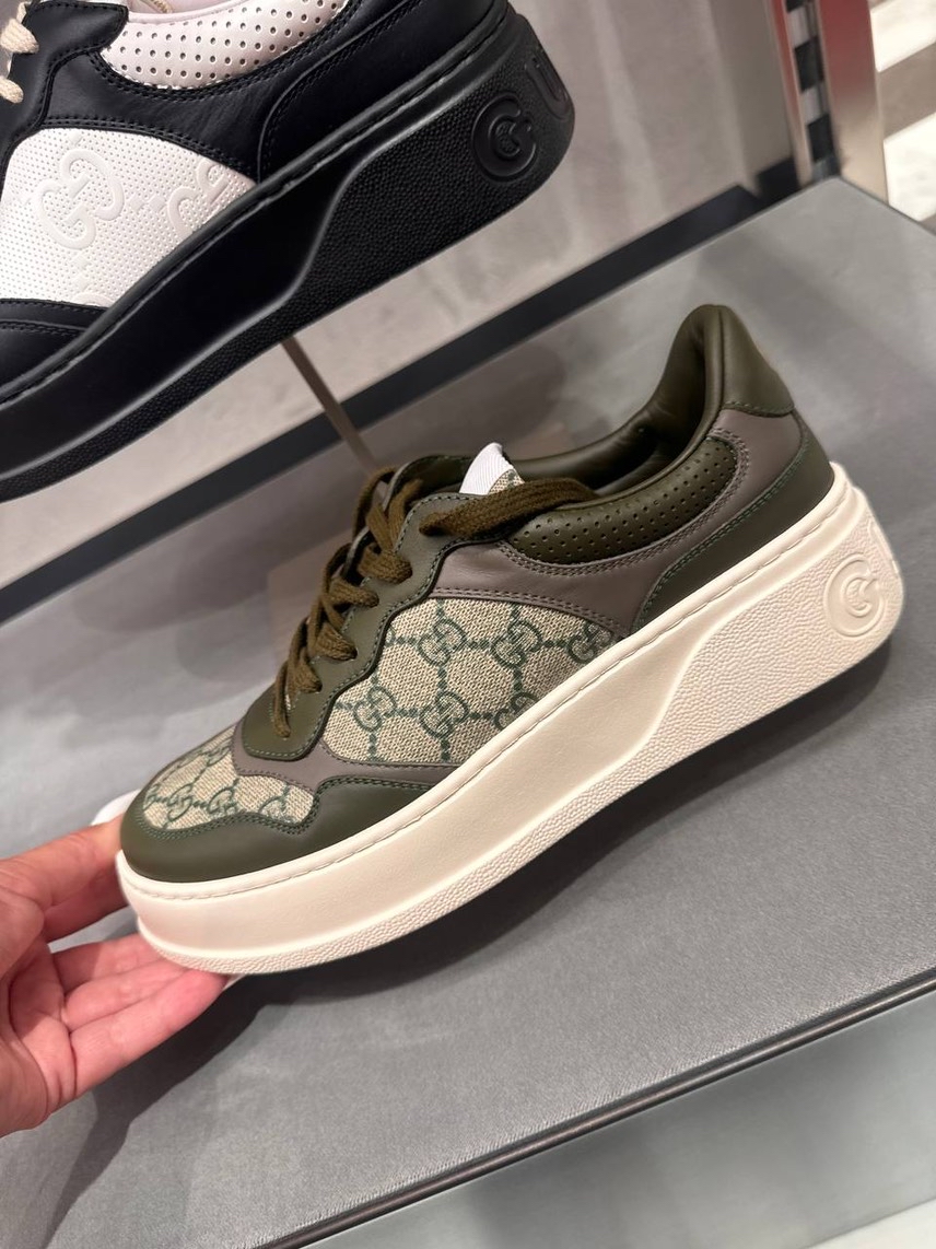 GUCCI Sneakers side view - Men's luxury Shoes