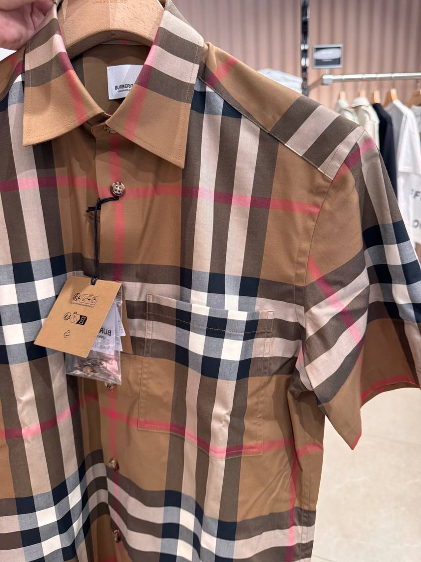 BURBERRY Shirts side view - Men's luxury Clothes