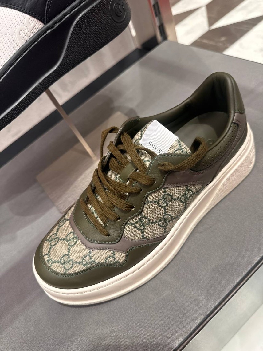 GUCCI Sneakers front view - Men's luxury Shoes