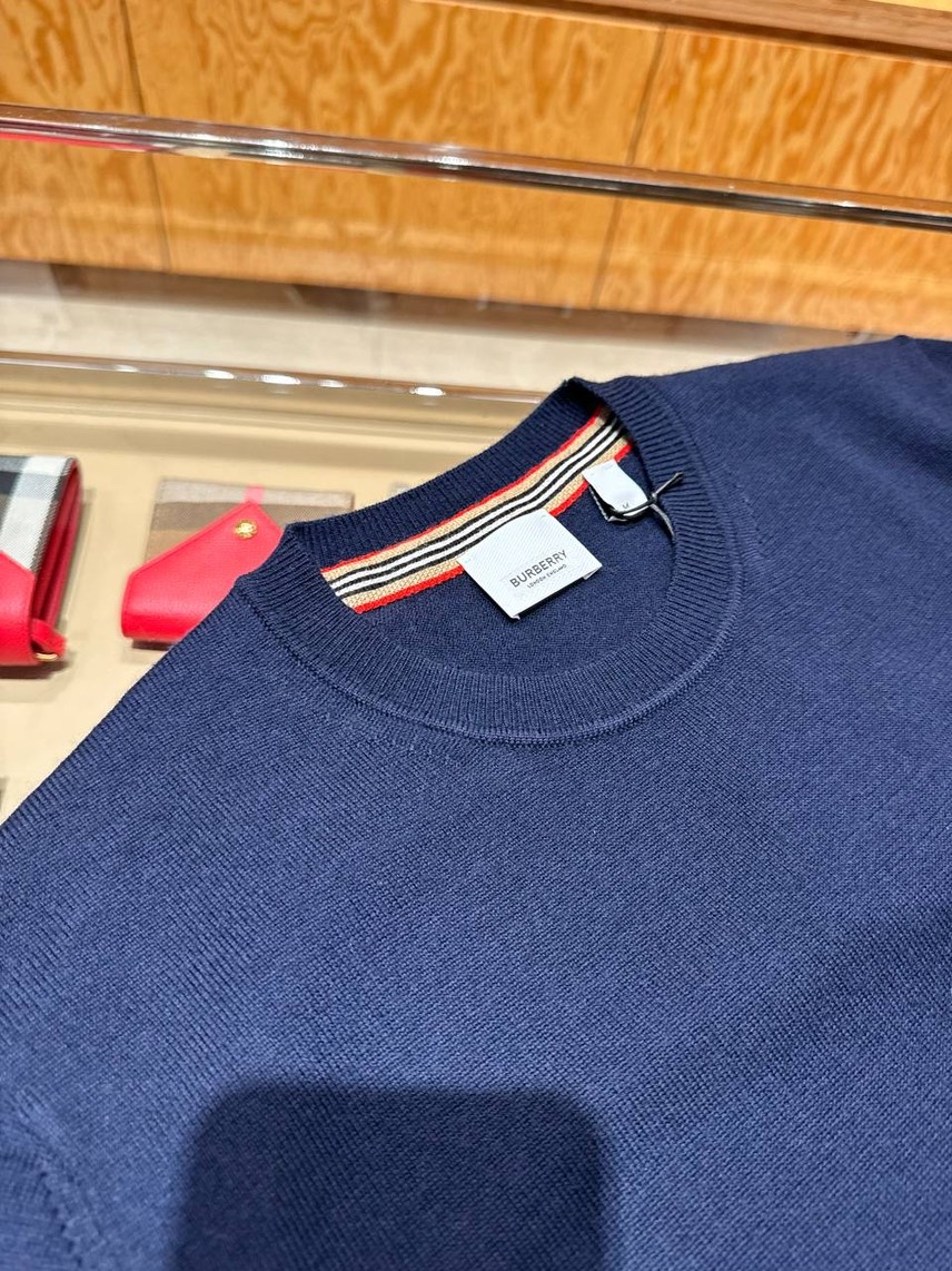 BURBERRY Knitwear side view - Men's luxury Clothes
