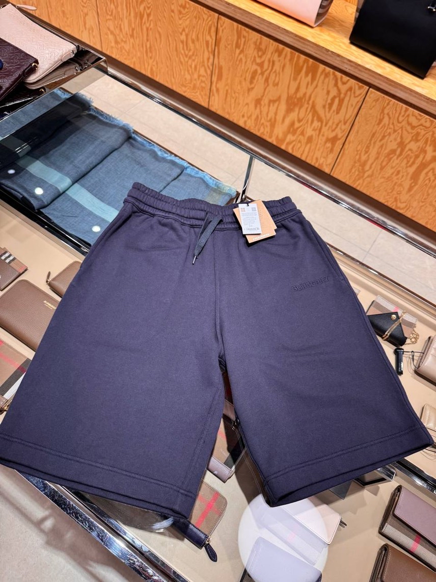 BURBERRY Shorts side view - Men's luxury Clothes