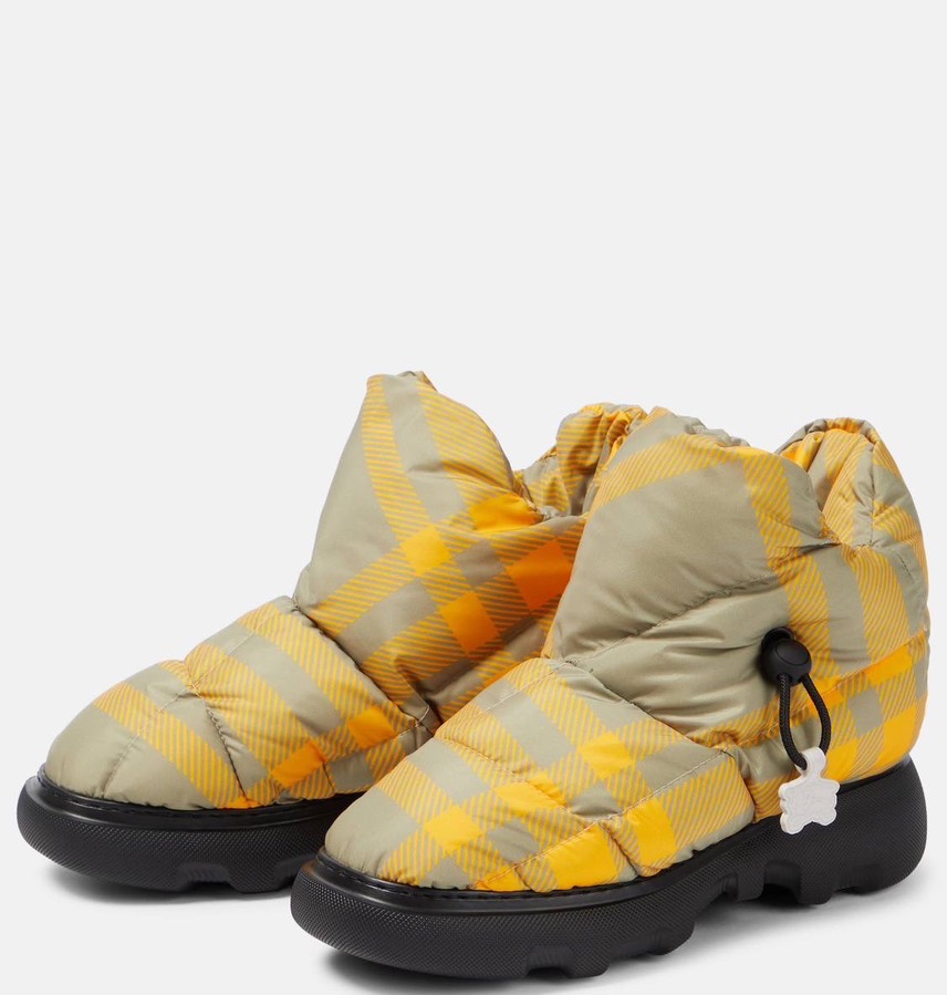 BURBERRY Boots side view - Women's luxury Shoes
