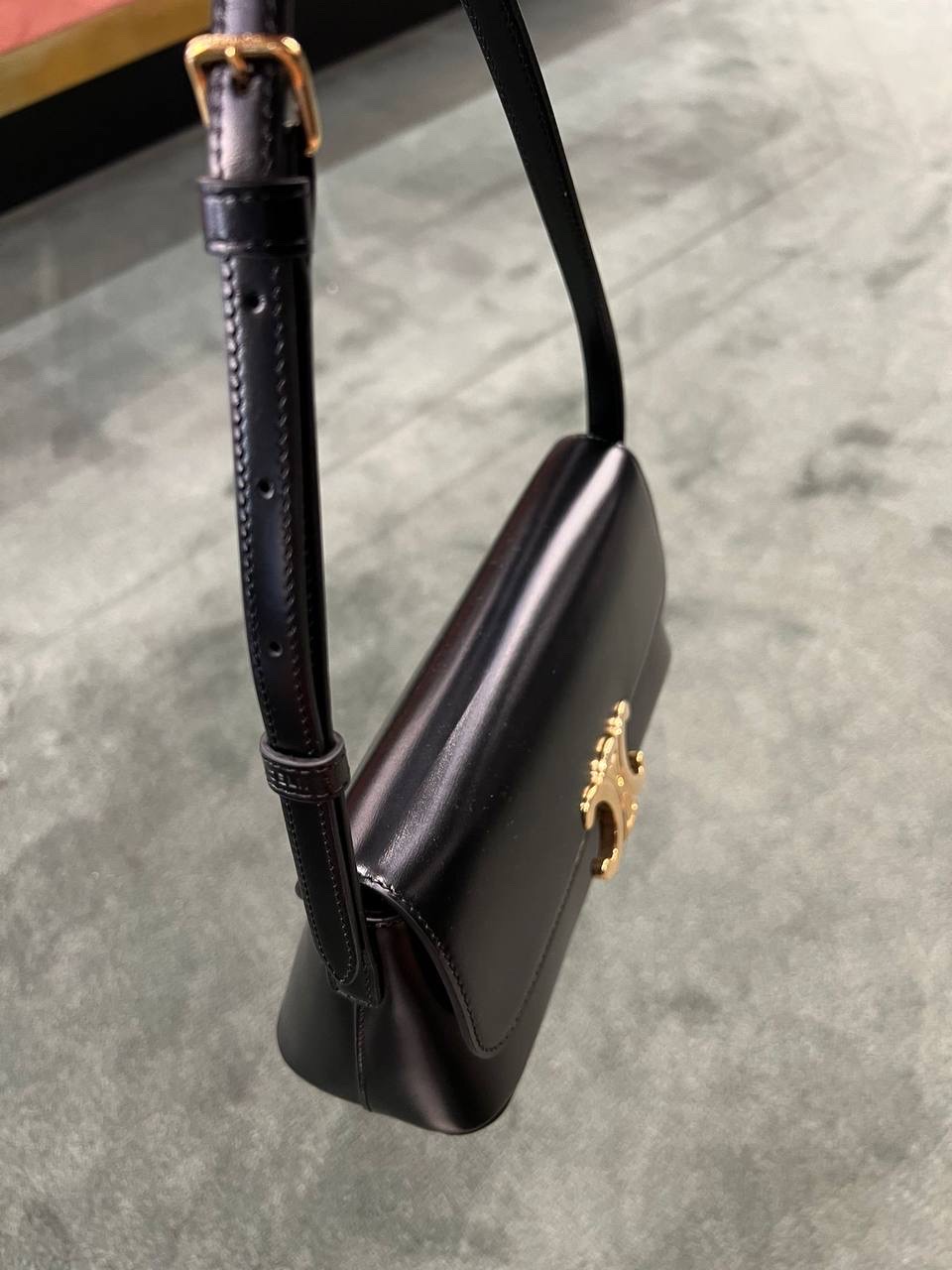 CELINE Shoulder bags side view - Women's luxury Bags