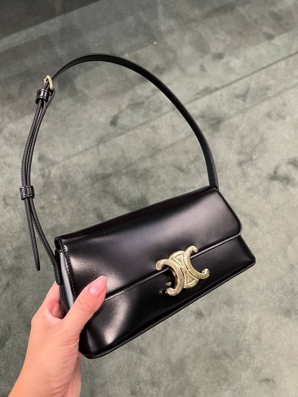 CELINE Shoulder bags side view - Women's luxury Bags