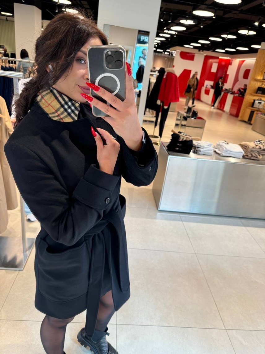 BURBERRY Coats side view - Women's luxury Clothes